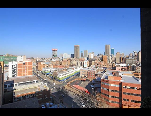 1 BEDROOM APARTMENT FOR SALE IN MABONENG